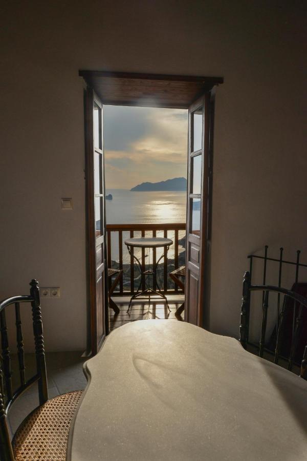 Castrum Traditional Sunset Suites Plaka  外观 照片