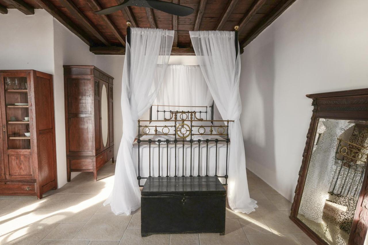 Castrum Traditional Sunset Suites Plaka  外观 照片