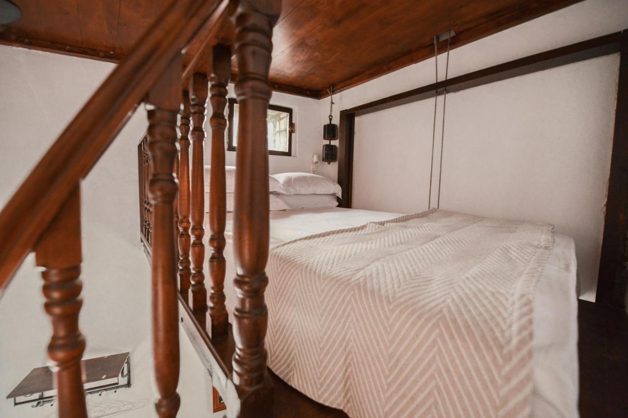 Castrum Traditional Sunset Suites Plaka  外观 照片