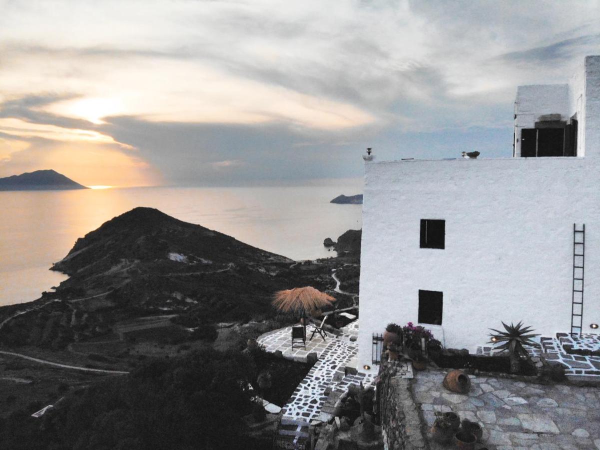Castrum Traditional Sunset Suites Plaka  外观 照片