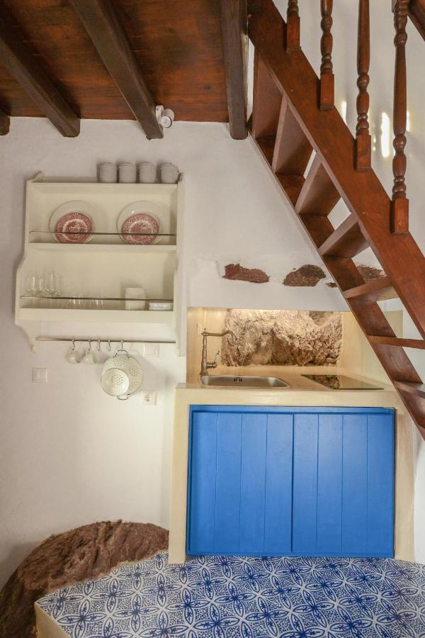 Castrum Traditional Sunset Suites Plaka  外观 照片