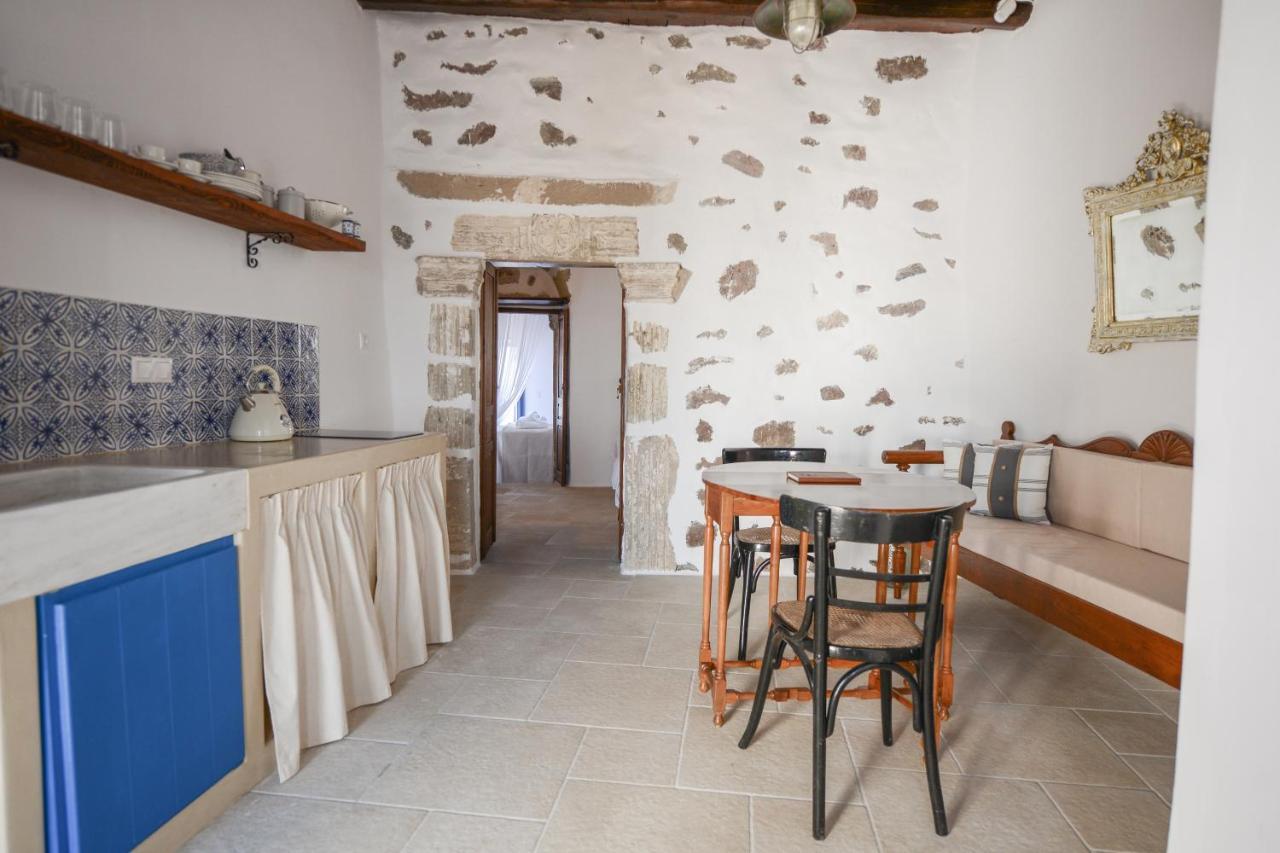 Castrum Traditional Sunset Suites Plaka  外观 照片
