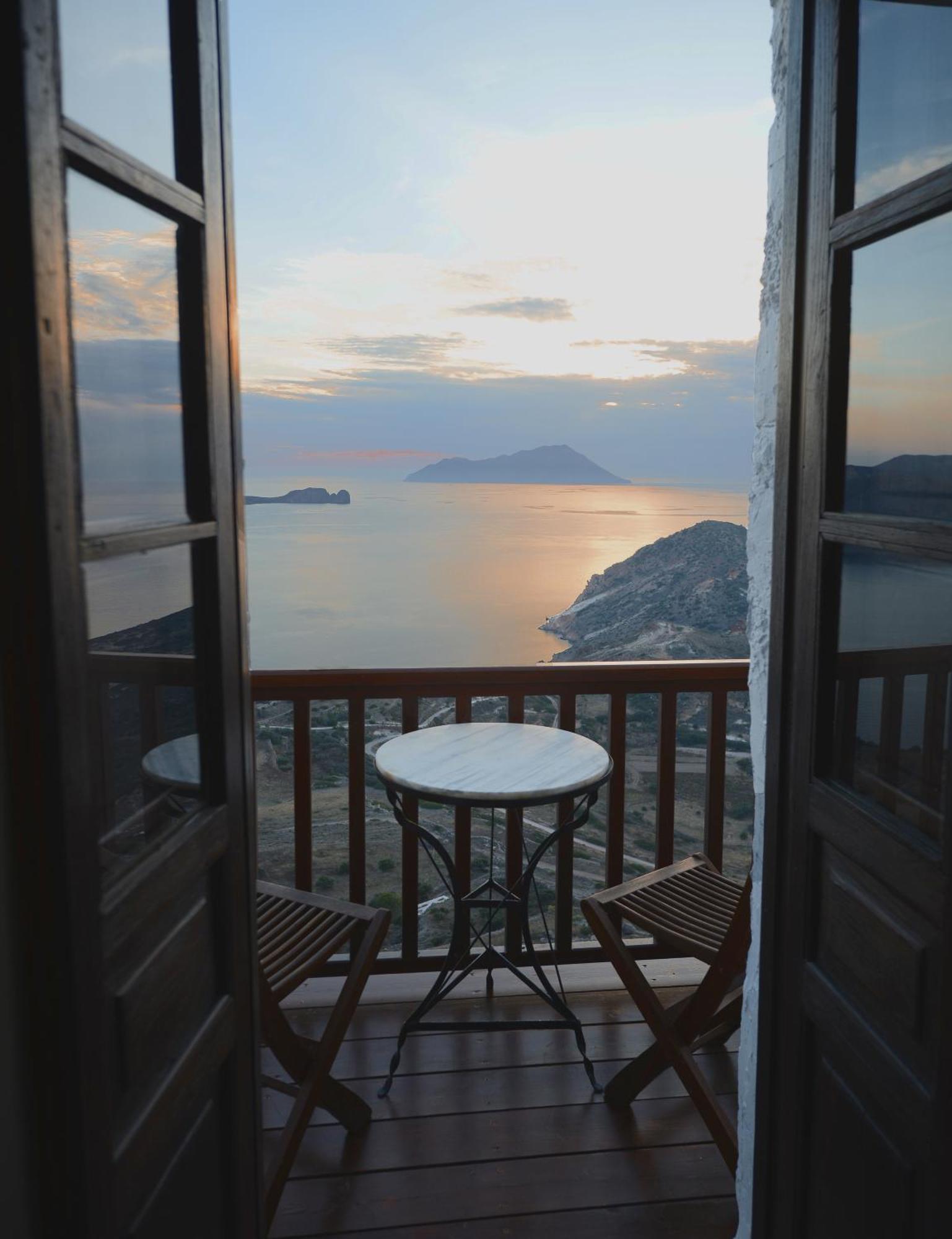 Castrum Traditional Sunset Suites Plaka  外观 照片